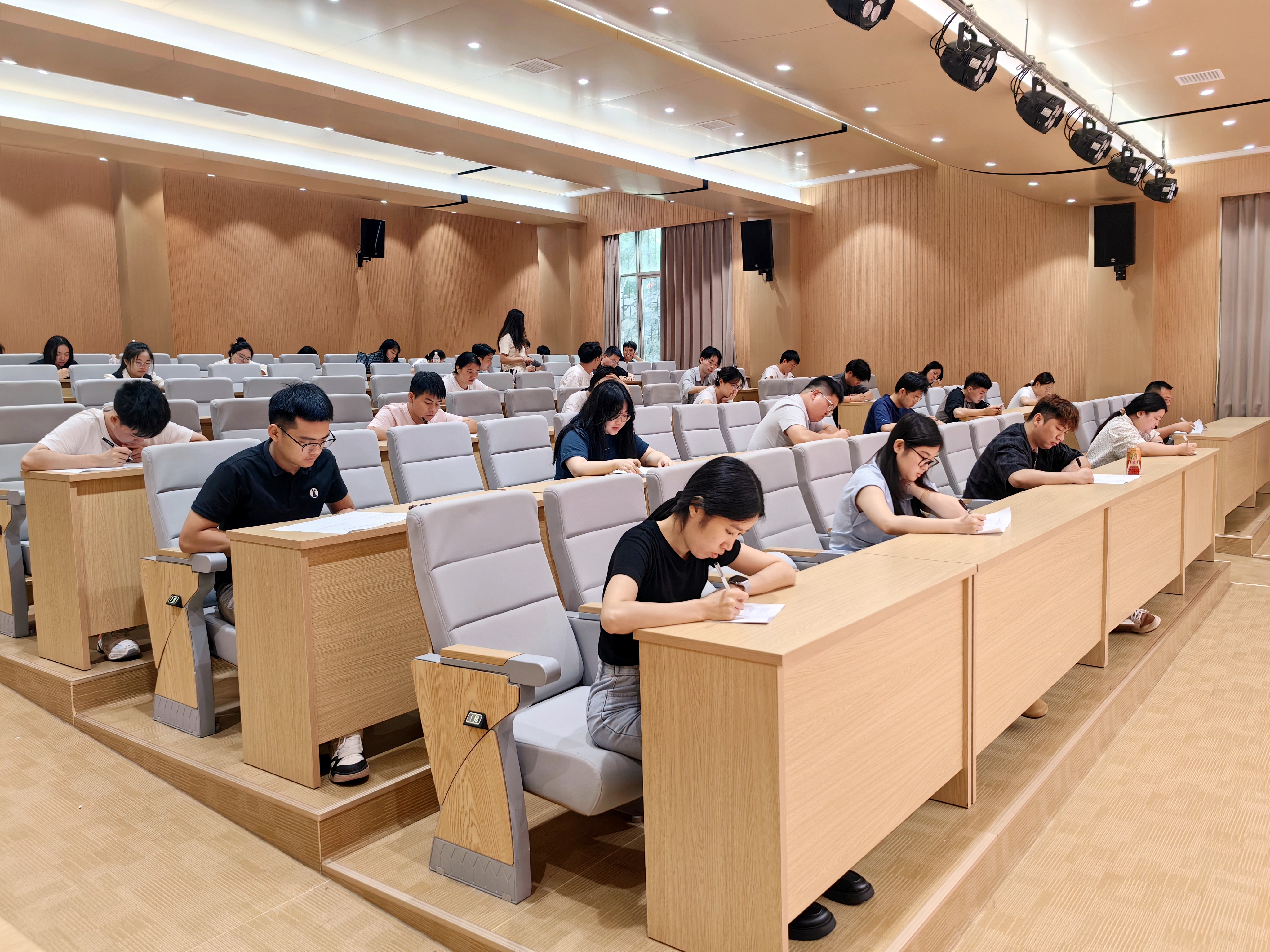 微信图片_2025-06-25_173230_515_副本.jpg