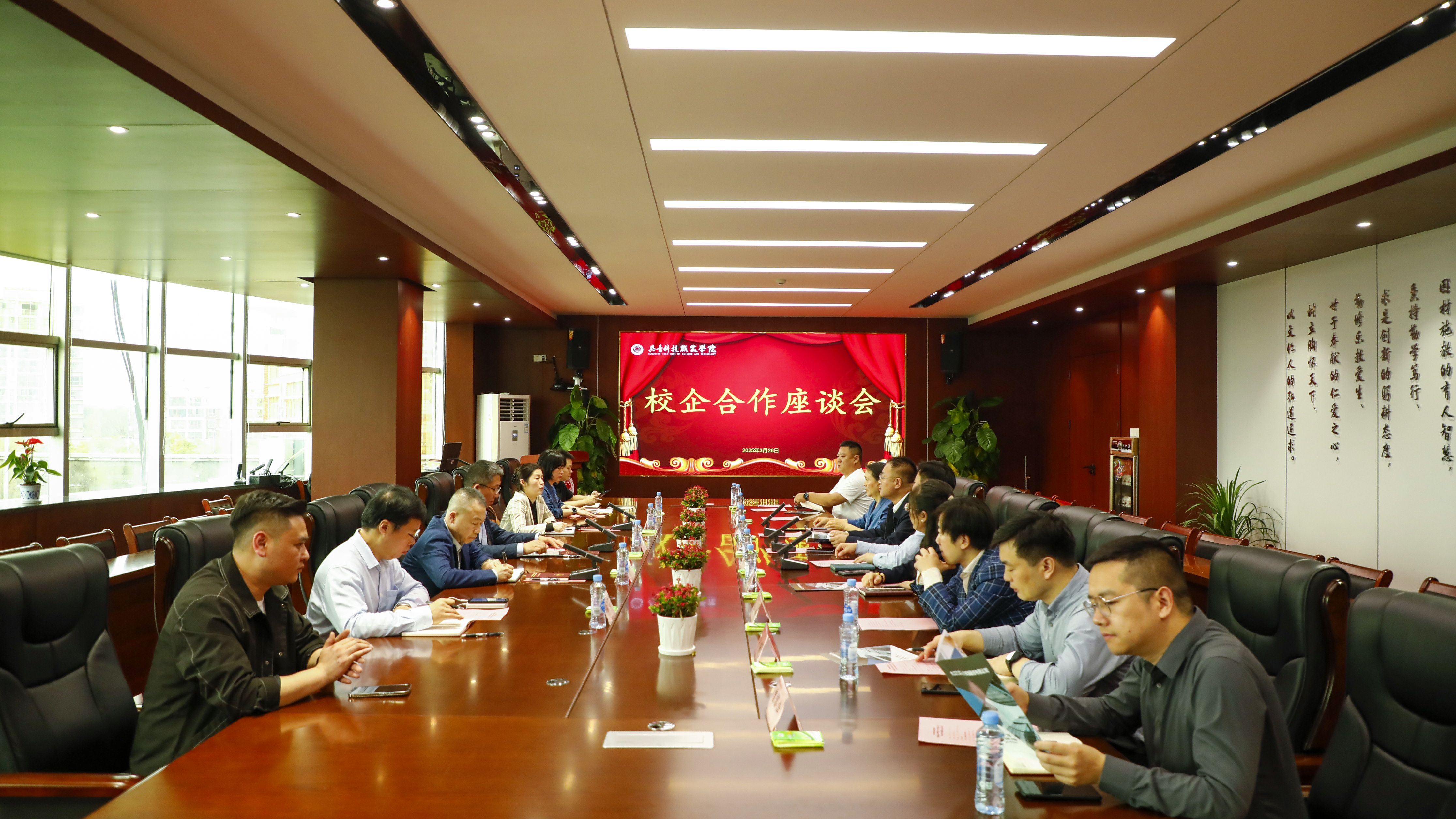 1eca5ff57c8b2528.jpg